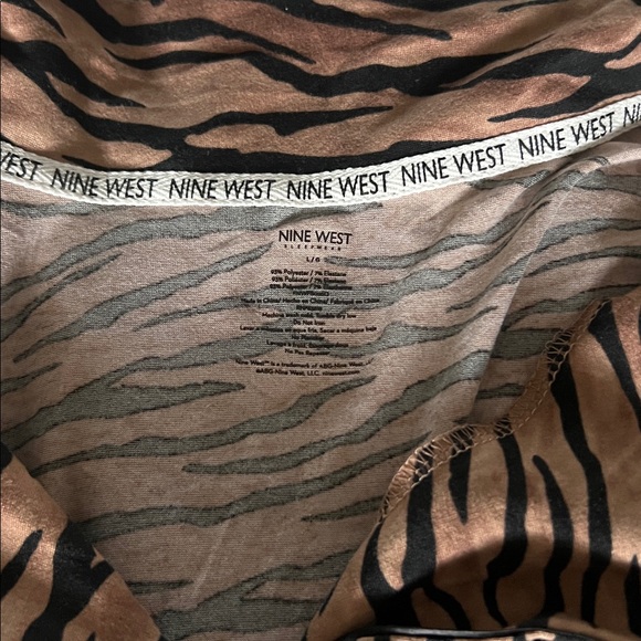 Pajama set - Picture 4 of 4